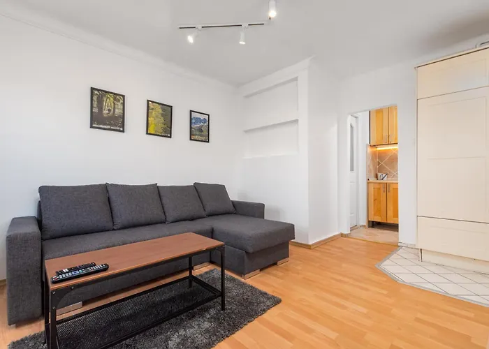 Raclawicka 42 By Homeprime Daire Varşova